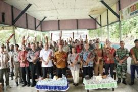 Yohanes Ontot hadiri kegiatan Gepatas di Desa Lumut