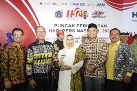 Lestarikan budaya silat, Bupati Serang raih anugerah PWI 2024