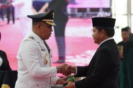 Pj Gubsu lantik Faisal Hasrimy jadi Pj Bupati Langkat