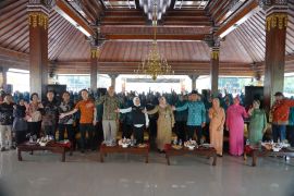 Pemkab Mojokerto edukasi makanan gizi seimbang mencegah stunting