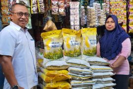 Bulog Banyuwangi gelontor 1.100 ton beras untuk operasi pasar