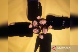 Sutradara Sam Mendes akan buat empat film biopik The Beatles