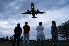 United Airlines lakukan pendaratan darurat karena kerusakan sayap