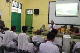 Beasiswa IBFL Adaro  cetak pemimpin masa depan