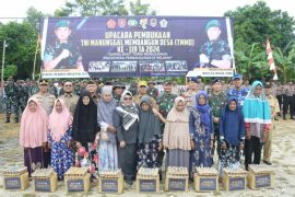 Kalsel kemarin, Sekda Batola: Membangun desa hingga Stok beras  cukup satu bulan ke depan