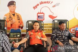 Sambut HUT ke-52, aksi  donor  Basarnas Ambon  kumpulkan 55 kantong darah