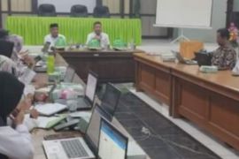 Kemenag Sulbar meminta madrasah melakukan akreditasi