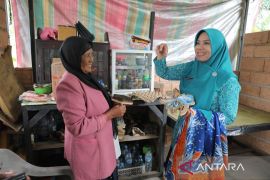 Miliki peralatan yang cukup memadai, Safriati ingin desa Limbongan jadi sentra tenun