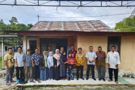 KPU Belitung berikan santunan kepada keluarga anggota KPPS yang meninggal dunia