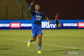 Persib Bandung kokoh di posisi kedua usai tekuk RANS 4-0