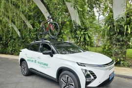 Mobil listrik Chery OMODA E5 akan mengawal atlet Sportel Bali Triathlon