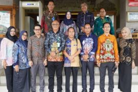 Tanah Bumbu learns public service mall from Bali