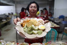 10 makanan wajib saat perayaan Imlek