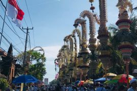 PLN minta masyarakat perhatikan sistem kelistrikan saat pasang penjor