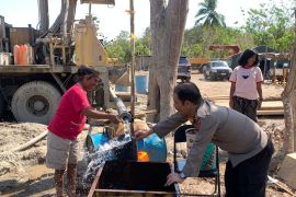 Polisi di Belu bantu pembangunan sumur bor di daerah pelosok