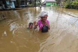 Banjir luapan Sungai Batanghari di Muaro Jambi