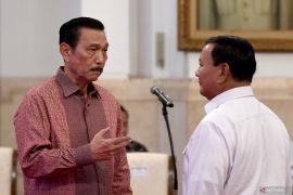 Menko Luhut sebut RI ambil alih ruang udara Natuna dari Singapura