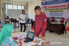 BGP Papua Barat dampingi guru SMA di Mansel susun soal UAS
