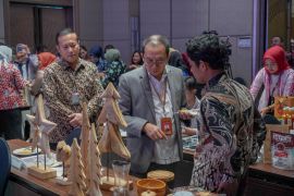 Bank Jatim dan GPEI dorong produk UMKM "go international"