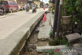 Pemkab Bekasi minta PVMBG lakukan kajian pergerakan tanah Bojongmangu