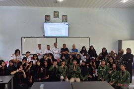 PWI Bangka Barat berikan pelatihan jurnalistik ke pelajar SMKN 1 Parittiga