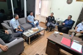 Kanwil DJP Banten serahkan tersangka tindak pidana pajak ke Kejari