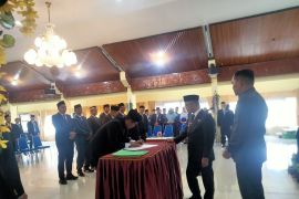 Wali Kota Tarakan Melantik Lima Direktur Perumda