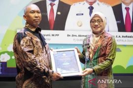 Pemprov serahkan  proper KLHK 2023 pada perusahaan di Kaltim