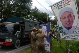 Bawaslu: Ada sanksi administrasi jika Parpol dan Caleg belum lepas APK