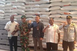 Bulog Sorong Selatan pastikan stok beras cukup hingga Idul Fitri