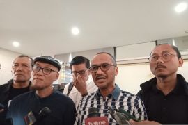 Mantan Komisioner KPK surati Kapolri untuk tahan Firli Bahuri