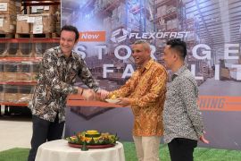 Flexofast pertegas sebagai Ultimate Logistics Partner untuk Beauty dan Personal Care Brand