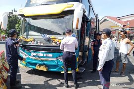 Terminal Kalideres uji kelaikan kendaraan pralebaran