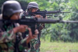 Lomba menembak senapan serbu