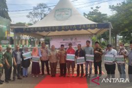 Baznas Jambi salurkan bantuan usaha ke pelaku UMKM