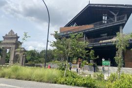 Tantowi sebut kampus jadi awal pusat pendidikan KEK Kura Kura Bali