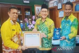 Bupati Kotabaru Terima Penghargaan