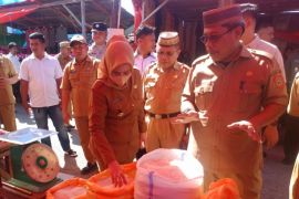 Jelang Ramadhan, Bupati Gorontalo Utara tinjau pasar tradisional