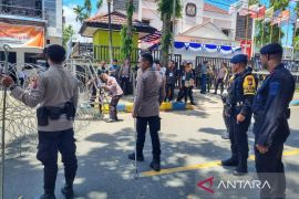 Kepolisian kerahkan 215 personel amankan pleno KPU Manokwari