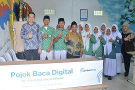 Centratama dan EdgePoint Infrastructure dirikan perpustakaan digital di sekolah pinggiran kota
