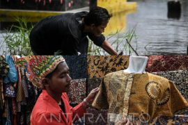 Manfaatkan limbah kain menjadi produk bermanfaat Page 1 Small