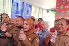 Perumda Wayrilau Bandarlampung luncurkan AMDK Siger