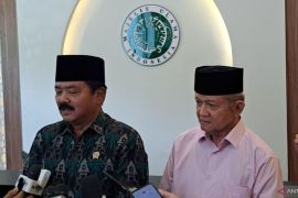 Menko Polhukam Hadi Tjahjanto minta masyarakat tunggu hasil KPU soal jumlah suara PSI