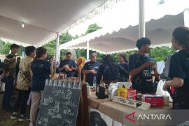 Pemkab Kuningan dan akademisi berdayakan pelaku usaha