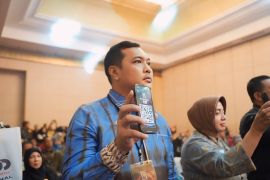 PAN-RB Minister launches Banjarbaru's digital MPP