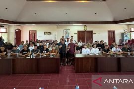 Pawai ogoh-ogoh ramaikan kawasan Sanur saat Pangerupukan