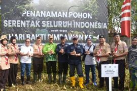 Pemkab Kubu Raya tanam 625 bibit pohon pada Hari Bakti Rimbawan