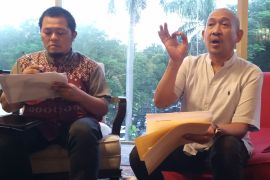 Tim Saksi La Nyalla ajukan keberatan hasil penghitungan suara ke KPU Jatim