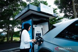 Tajuk ANTARA NTB - Kendaraan listrik, Jalan hijau baru NTB