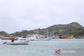 Nelayan di Manggarai Barat diminta waspadai gelombang tinggi